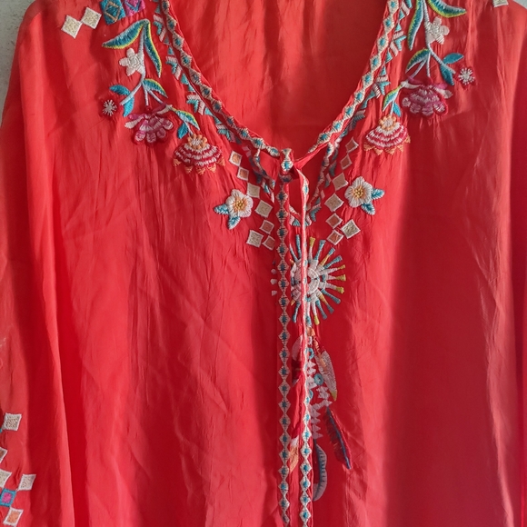 Johnny Was Coral Embroidered Dakota Poncho Style Size XL. - Picture 3 of 10